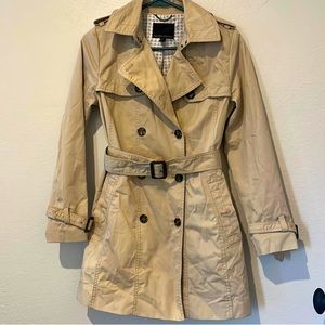 Banana Republic trench coat small
